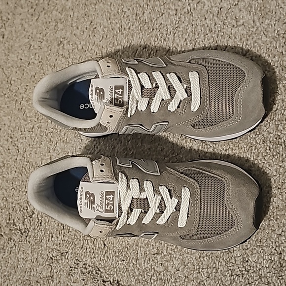 New Balance 574 - Picture 2 of 4